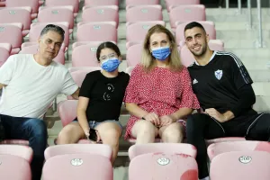 Με την οικογένεια στην κερκίδα!