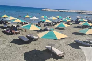 Ανήλικη έχασε τις αισθήσεις της στην θάλασσα