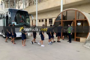 Έφτασε στο γήπεδο η ΑΕΛ (φώτος/βίντεο)