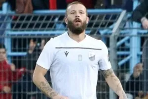 Tροχαίο ατύχημα για τον Σκόνδρα