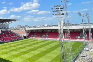 Bosuilstadion/Ομόνοια 