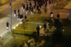 Άγριες συμπλοκές με οπαδούς Ντιναμό και Λέγκια (Φώτος/Βίντεο)