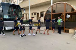 Έφτασε στο γήπεδο η ΑΕΛ (φώτος/βίντεο)