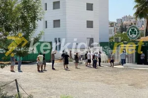 Ουρά... στην Παπανικολή οι Ομονοιάτες (φώτος kerkida.net)