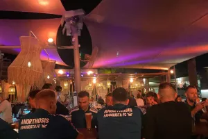 Ξεφάντωμα και ο Τιμούρ με πούρο! (βίντεο/φώτος)