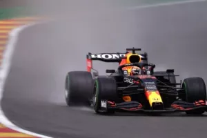 F1: Την Pole Position o Φερστάπεν, τις εντυπώσεις ο Ράσελ! 