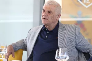 Απίθανη ατάκα για Τσούμπερ: «Αν δεν τον φέρετε, να μείνετε κι εσείς εκεί»!