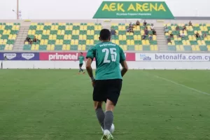 Oι μοναδικοί...