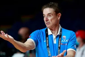 Πιτίνο για πυρκαγιές: "Οι προσευχές μου μαζί σας"
