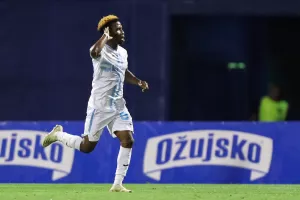 ΦΟΒΕΡΟ πρώτο μέρος με 5 τέρματα!!!/Το "έσωσε" η Dinamo!