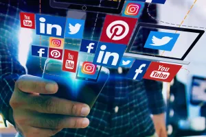 ΡΕΦ και social media!