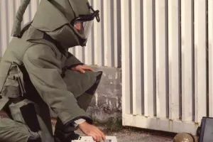 Eλεγχόμενη έκρηξη στην βαλίτσα έξω από το Προεδρικό