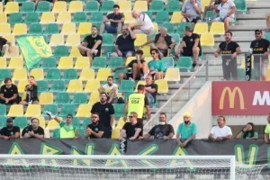 Πρεμιέρα με… γκέλα για την ΑΕΚ! (φώτος) 