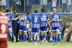 (ΒΙΝΤΕΟ/ΦΩΤΟΣ) Ο ΛΑΖΑΡΟΣ "γκρέμισε" το "ΠΑΠ" και έτρεξε στον ΤΙΜΟΥΡ!