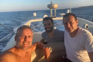 Ποδοσφαιρική παρέα στο σκάφος