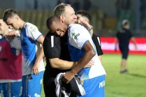 ΦΩΤΟΡΕΠΟΡΤΑΖ/Απολλωνίστικο ξέσπασμα!