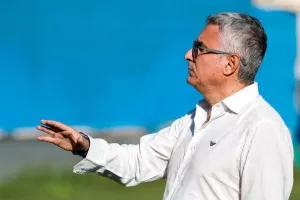"Πήγα κόντρα στη φιλοσοφία μου, ώρα να αναλάβετε τις ευθύνες σας"