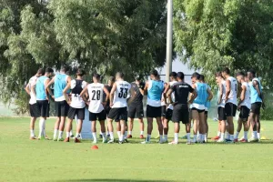 Συνεχίζει για Ομόνοια 