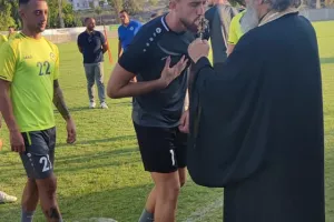 ΚΛΙΚΣ από τον αγιασμό 