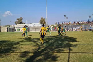 Γαλαζοκίτρινο το ντέρμπι Κ19