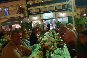 Τρίτη βράδυ, στην Πλατεία Ηρώων (φώτος)
