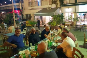 Τρίτη βράδυ, στην Πλατεία Ηρώων (φώτος)