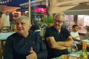 Τρίτη βράδυ, στην Πλατεία Ηρώων (φώτος)