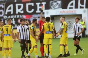Οργή στην ΑΕΚ για διαιτησία και φιλοξενία