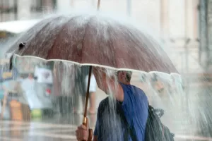 Προειδοποίηση για σήμερα: Καταιγίδες και χαλάζι