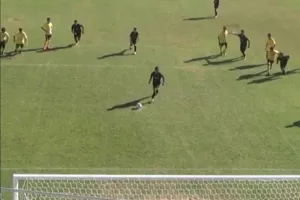 (ΒΙΝΤΕΟ) Ολυμπιακός-ΑΕΛ Κ14/Τρίποντο... πέναλτι