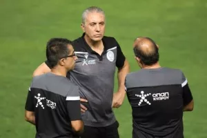 Τους άφησε ξανά εκτός ο Κωστένογλου