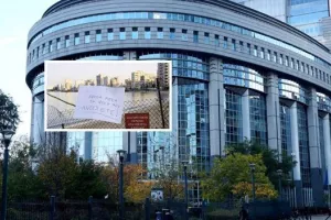 ΦΩΤΟ/"Ελευθερία στην Αμμόχωστο" μέσα στο Ευρωκοινοβούλιο!