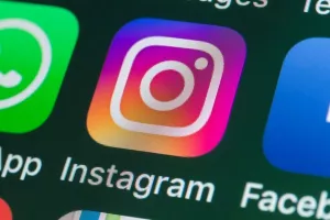 "Έπεσε" ξανά το Instagram