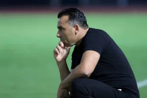 ΑΠΟΕΛ/3+2 επιλογές για την άμυνα
