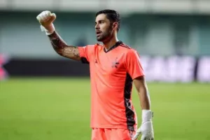 Αθανασιάδης: «Στα δύσκολα όλοι είναι απέναντί μου, θα γίνει... χαμός με Τσούμπερ και Λιβάι»