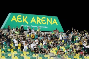 Η ΑΕΚ είναι ΕΔΩ- Πήρε το ντέρμπι με "Τρίσκο" και Ματ! (φώτος)