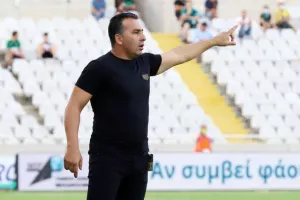 Το ΑΠΟΕΛ τις ευκαιρίες, ο Ολυμπιακός το σπουδαίο τρίποντο! (φώτος)