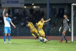 Γαλάζιο το ντέρμπι με ανατροπή και 3 στα 3 ο Απόλλωνας! (φώτος)