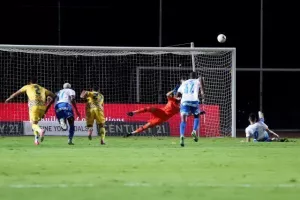 Γαλάζιο το ντέρμπι με ανατροπή και 3 στα 3 ο Απόλλωνας! (φώτος)