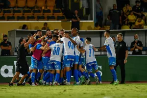 Απόλλων: Αποθέωση της ομαδικότητας