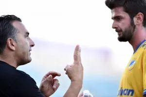 Το ΑΠΟΕΛ τις ευκαιρίες, ο Ολυμπιακός το σπουδαίο τρίποντο! (φώτος)