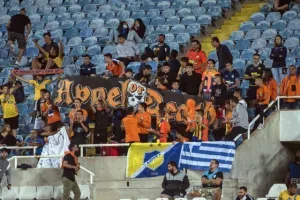 Ο κάπτεν δάγκωσε… και λύτρωσε! (φώτος)