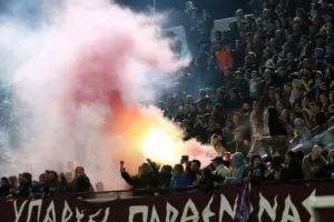 Θύρα 26: Εκλεισαν ραντεβού στα... τσιμέντα! 