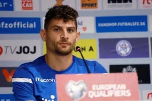 Κωστένογλου: "Βαθμό ή βαθμούς για την ψυχολογία μας" (Δηλώσεις Νικόλα)