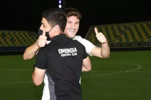 Επιστρέφει, στο γήπεδο που... επέστρεψε! (Φώτος)