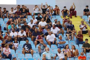 Εκεί... ο κόσμος