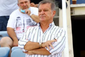 Το ΑΠΟΕΛ τις ευκαιρίες, ο Ολυμπιακός το σπουδαίο τρίποντο! (φώτος)