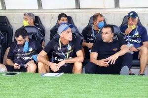 Το ΑΠΟΕΛ τις ευκαιρίες, ο Ολυμπιακός το σπουδαίο τρίποντο! (φώτος)