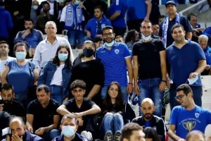 Με το αριστερό... η επιστροφή (Φώτος)