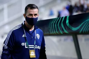 Με το αριστερό... η επιστροφή (Φώτος)